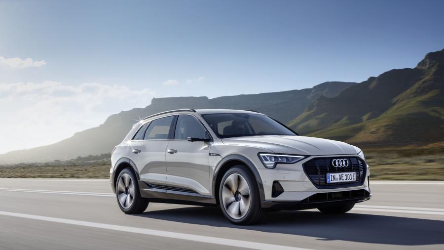 Audi e-tron 55 Quattro 2019 года  (WW) (фото 26 из 452)